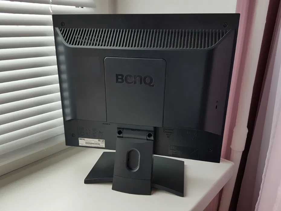 Продам монітор Benq Q7T5