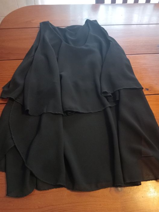 Duas túnicas pretas