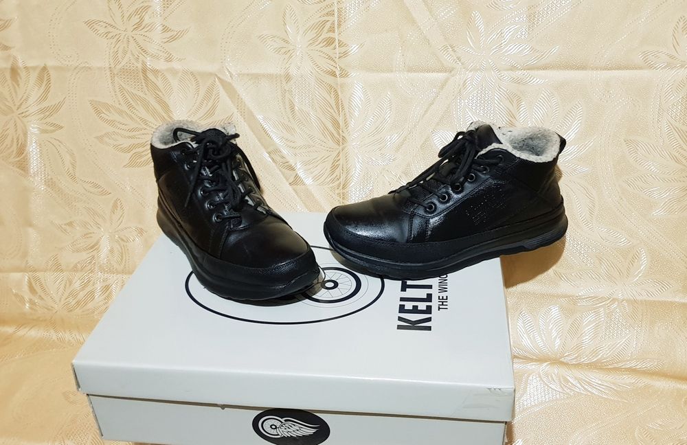 Зимние мужские ботинки размер 42