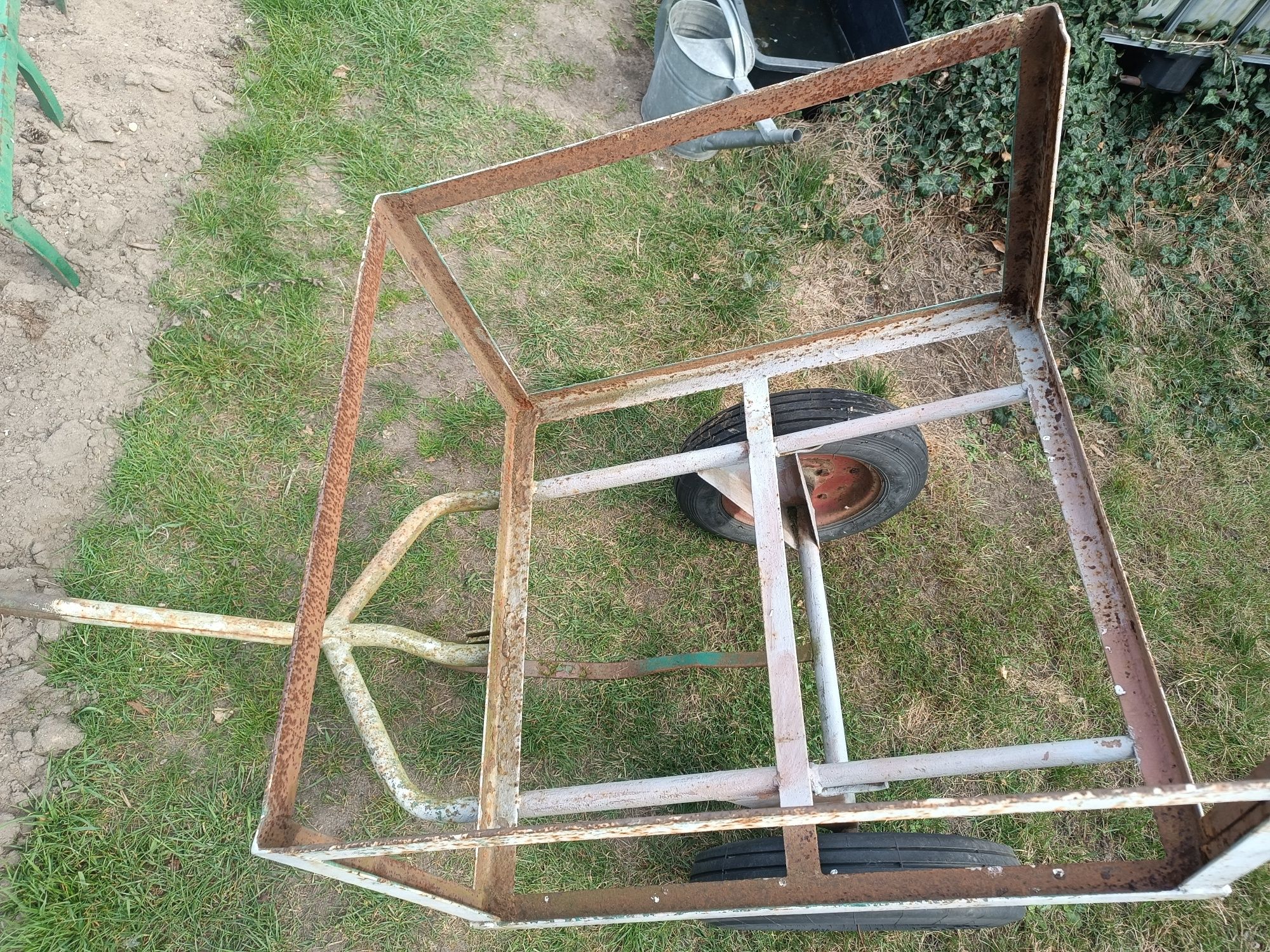 Wózek dwu kołowy ogrodowy