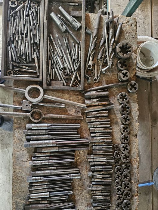 Токарні інструменти