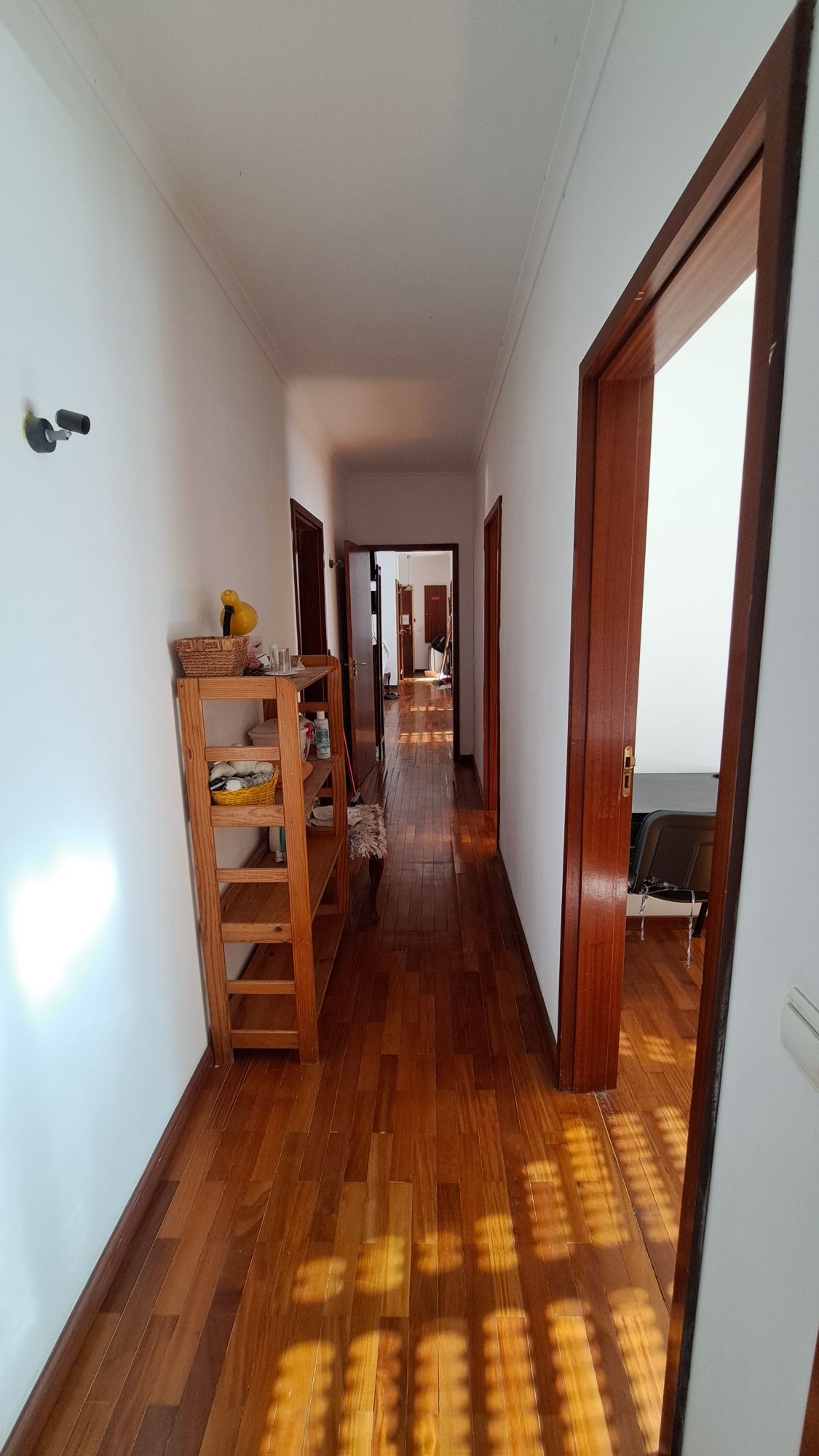 Quarto para arrendamento mensal a raparigas estudantes