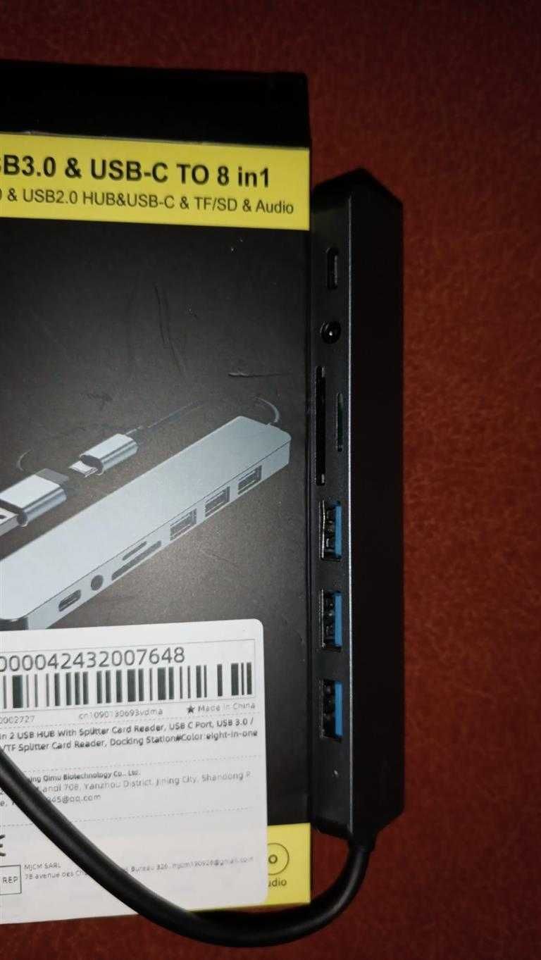 8 в 2 USB-концентратор с  картридером, порт USB C, USB 3.0 / 2.0