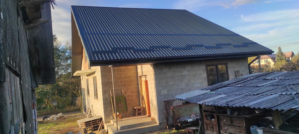 Продаж будинку з гаражем