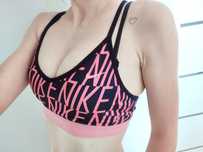 Top crop biustonosz Nike