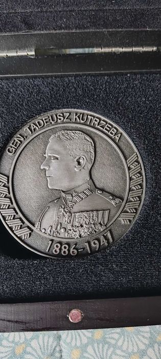 Medal Pamiątkowy Akademii Sztuki wojennej im.gen.Tadeusza Kutrzeby