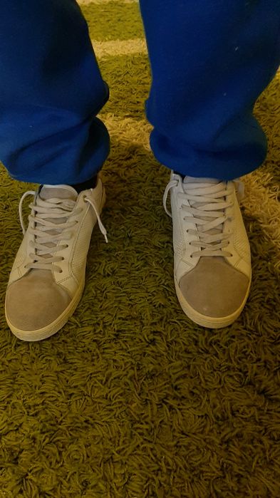 Мужские-кеды кожаные.