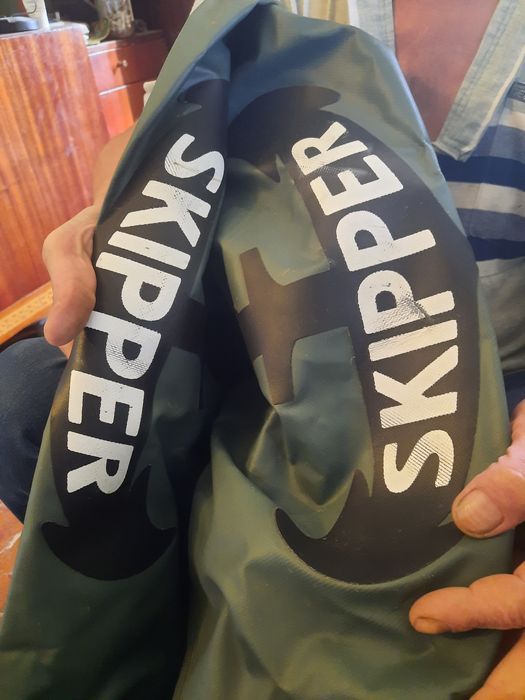 Надувная 3-х местная лодка SKIPPER