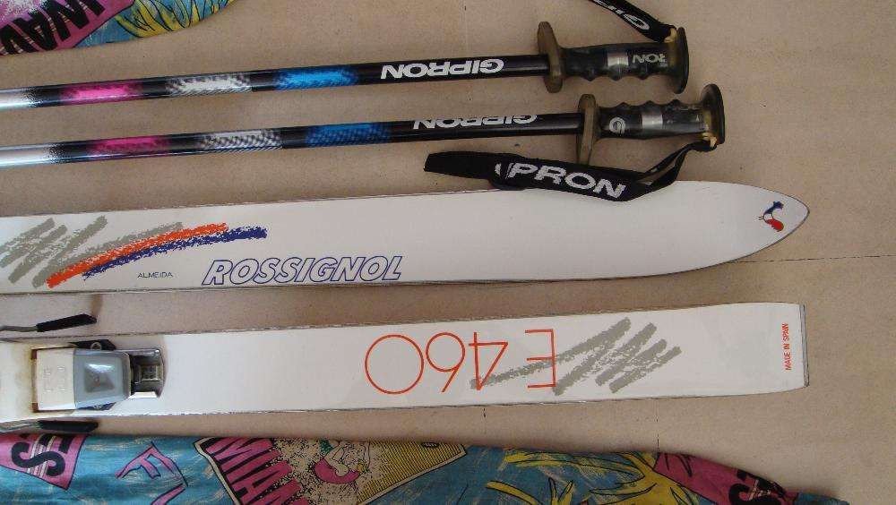 skis e battons rossignol