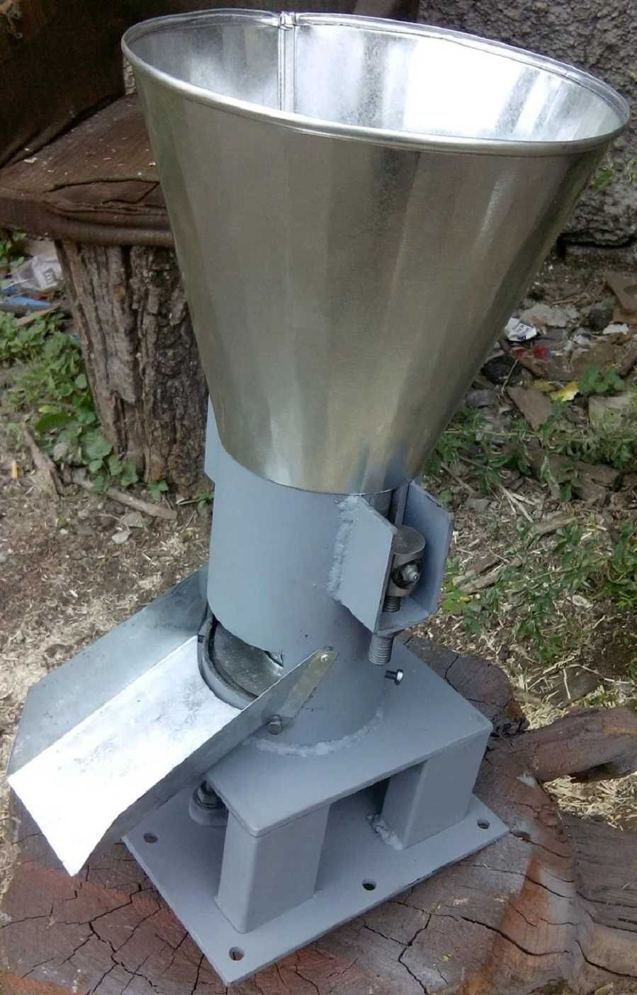 Гранулятор кормовой матрица 100мм на 40 кг Рабочая часть гранулятора