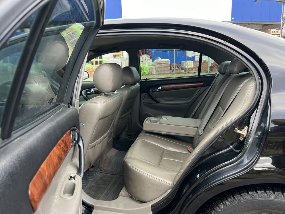 Продаю автомобіль Chevrolet Evanda