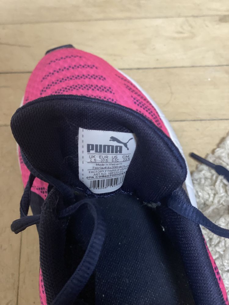 Жіночі кросівки PUMA 23,5 cm