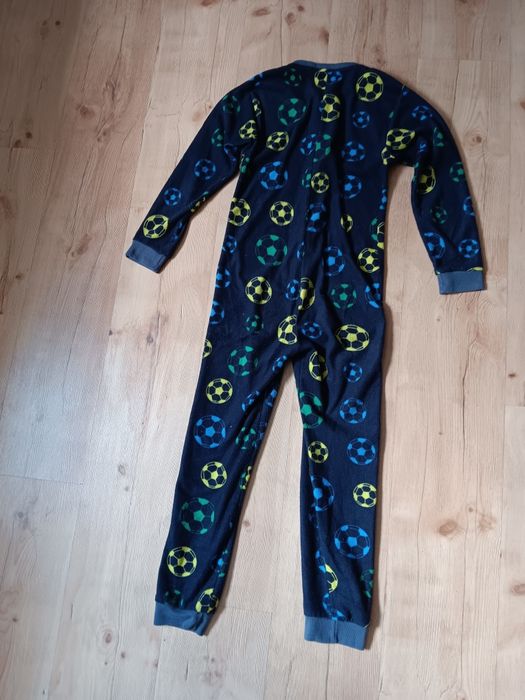 Kombinezon, piżama, piłka, rozm. 140, 10-11 lat