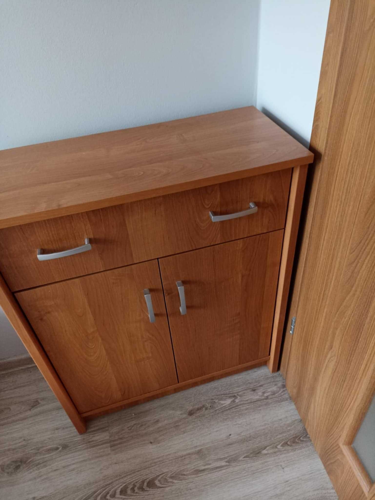 Sprzedam 2 komody, szafę, łóżko z materacem