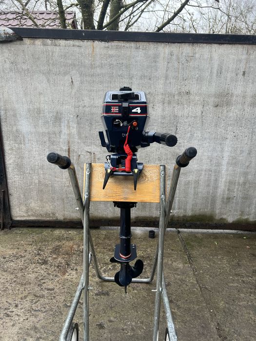 Лодочний мотор Evinrude 4