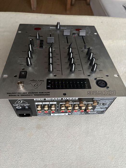 Behringer dx626 pro mixer
