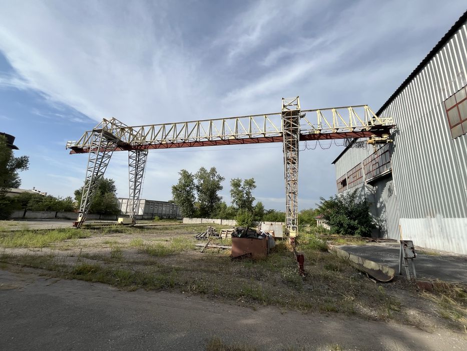 Сдам плащадку 15 соток под козловым краном