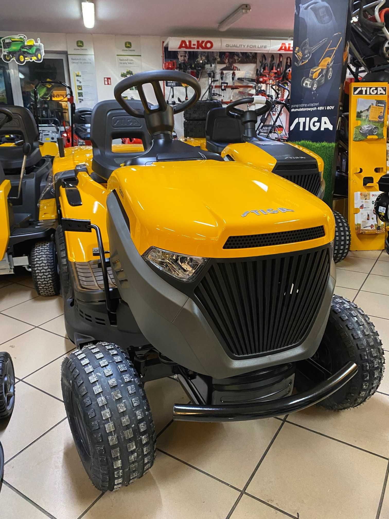 Traktor Ogrodowy STIGA Estate 384 – Idealny do Twojego Ogrodu!