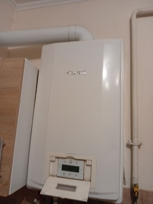 Газовий настінний двоконтурний котел