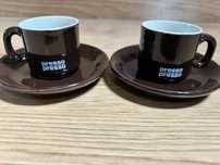 Nestle filiżanki do espresso.