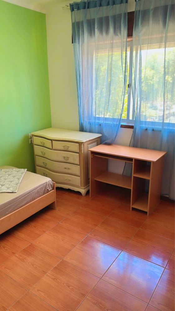 Quarto para arrendar