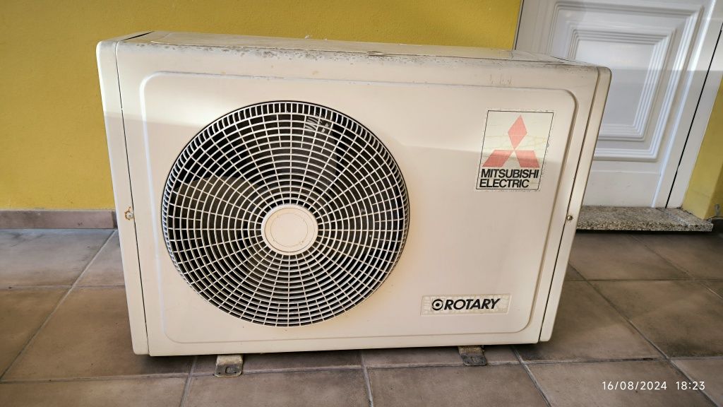 Ar-condicionado Mitsubishi 12000 btu/h COMPLETO