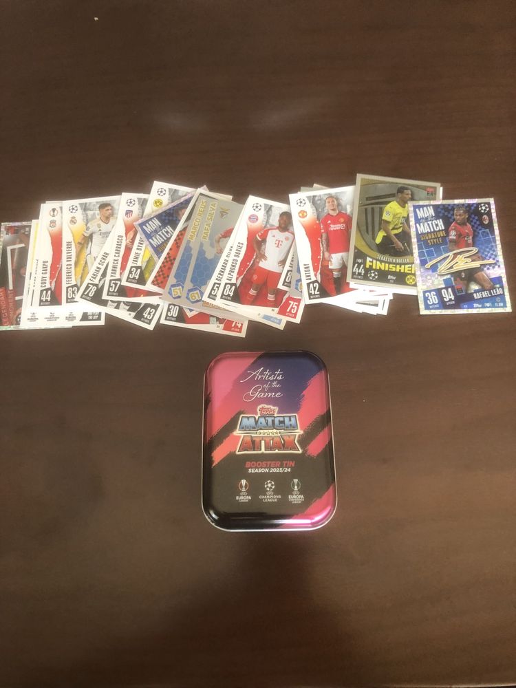 Caixa com varios cromos