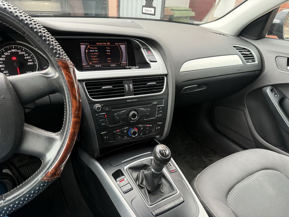 Audi a4 b8 2.0 tdi + komplet kół zimowych (w cenie)