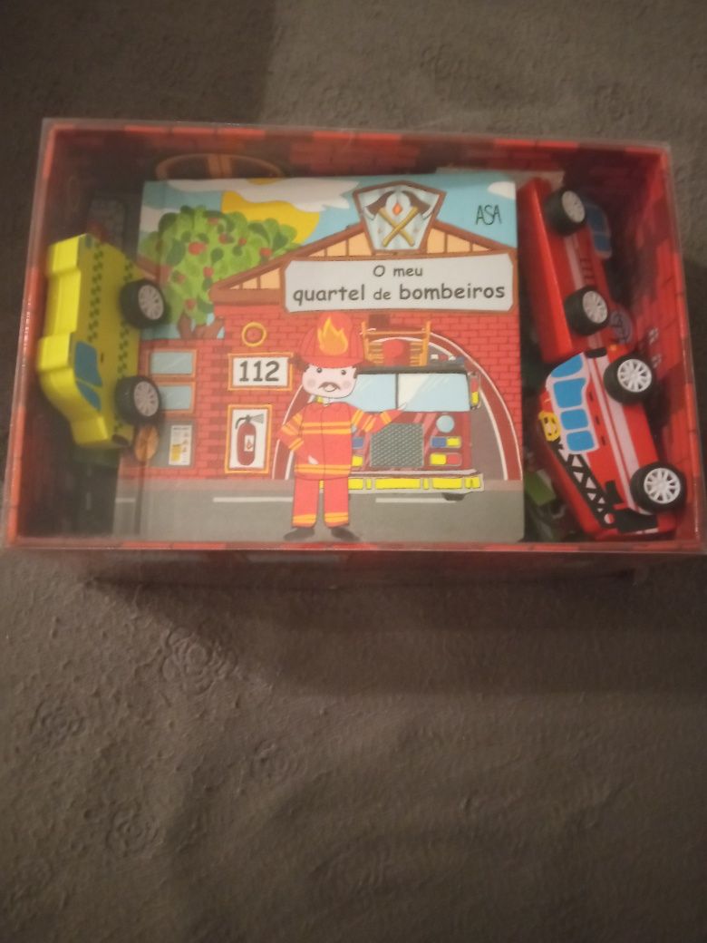Puzzle e livro "o meu quartel de bombeiros"