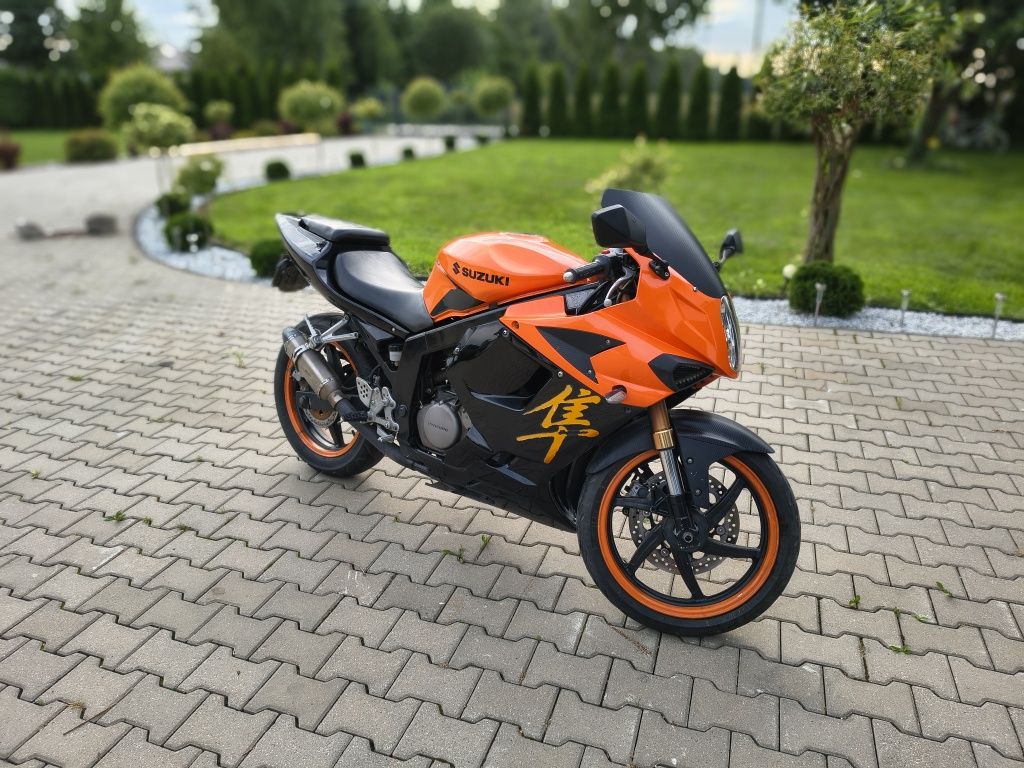 Hyosung GT 125 R