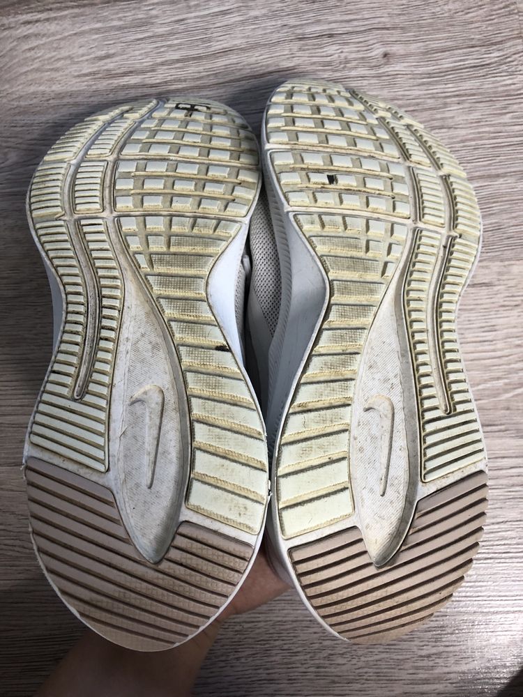 Buty sportowe Nike quest running 42 damskie