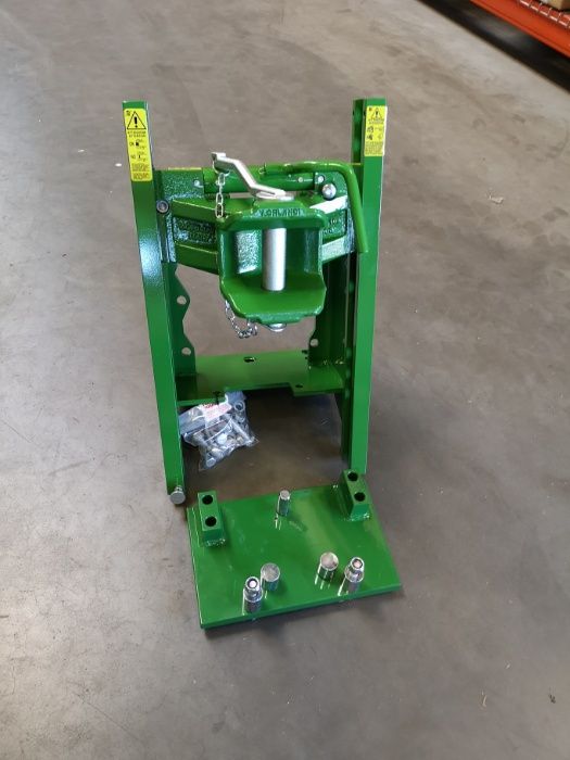 System zaczepowy John Deere seria 5E, sanki, korpus, zaczep, rama