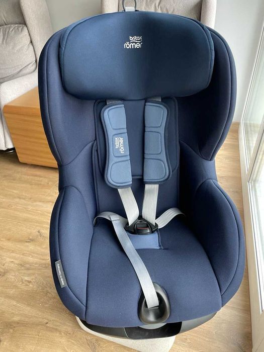 Автокрісло Britax-Romer TriFix2 i-Size група 1 (9-18кг)