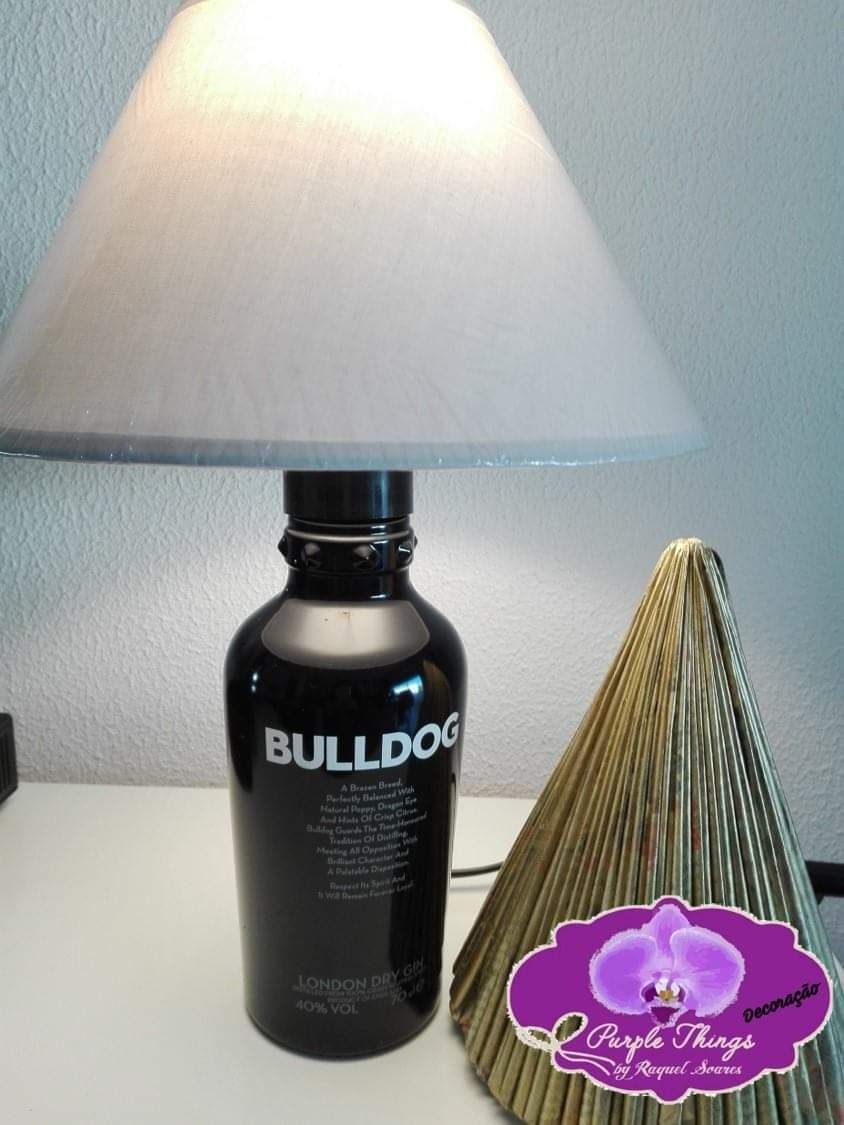 Candeeiro bulldog s/abajur