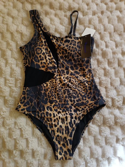 Купальник сдельный размер S