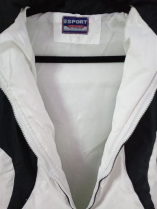 Жіноча демісезонна куртка