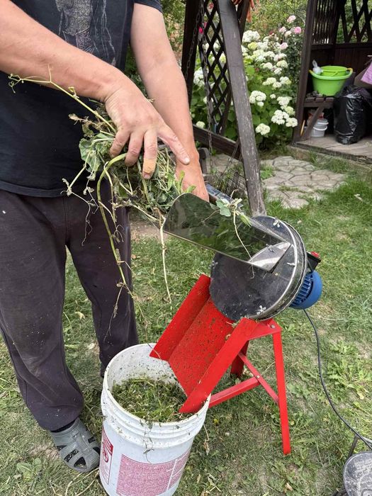 Подрібнювач 3в1 "Рослини, Фруктів та корм тварин