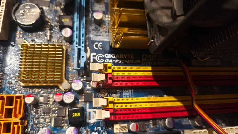 Płyta główna Gigabyte p35-ds3r procesor q9450 Obudowa Cooler master