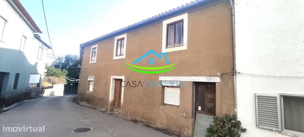 Moradia para recuperar em Soure