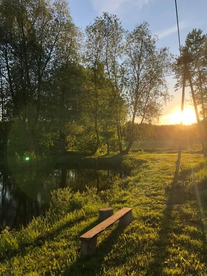 Siedlisko nocleg na wsi domek dom nad jeziorem wakacje urlop