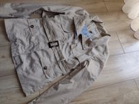 Śliczny płaszcz h&m r. 38 jasny zapinany na guziki stan bardzo dobry