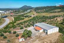 Armazem E Actividade Industrial Com Area De Implantação De 1200 M2 ...