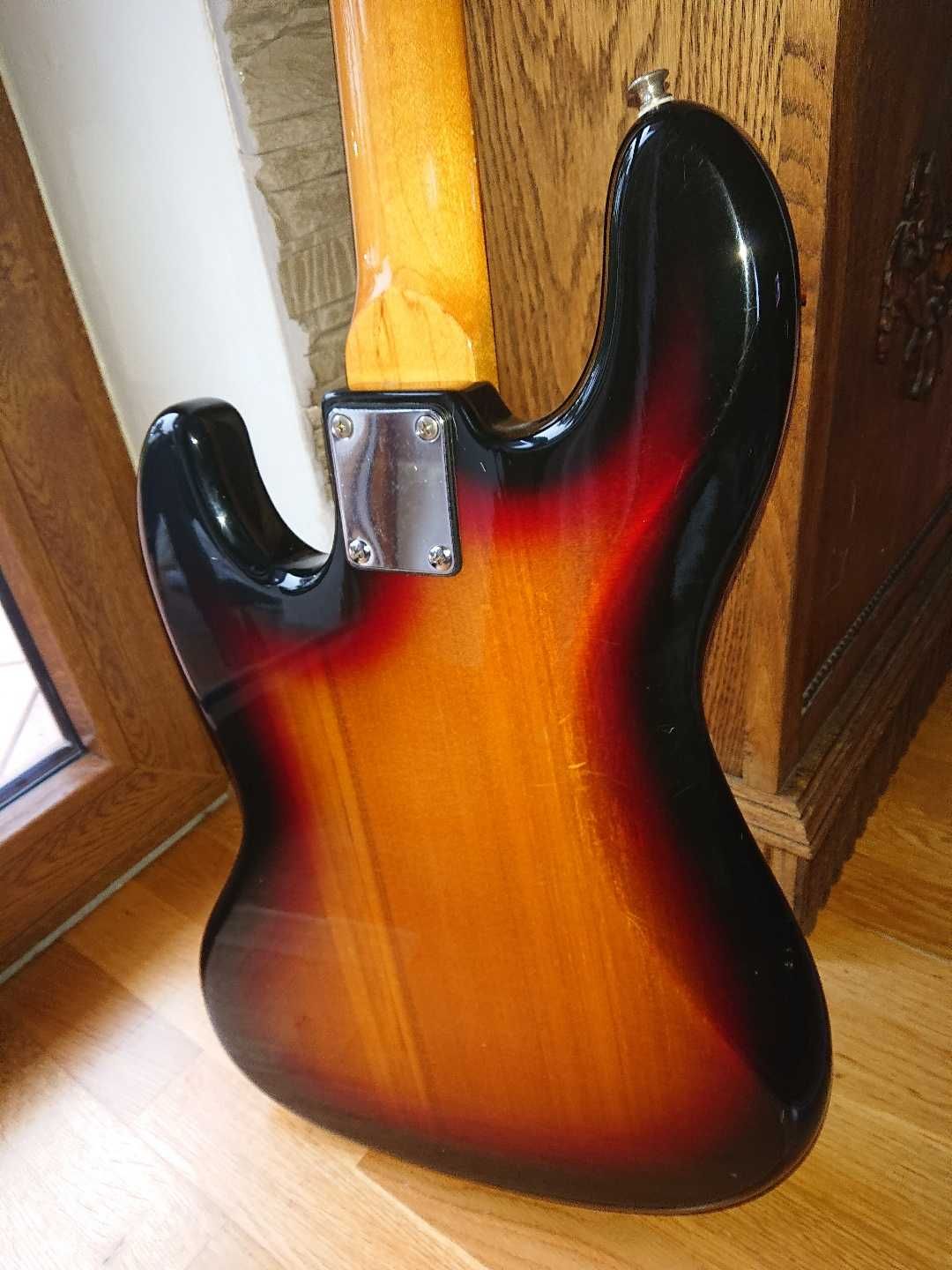 Gitara basowa Vester 1991rok z przystawkami Fender MiJ
