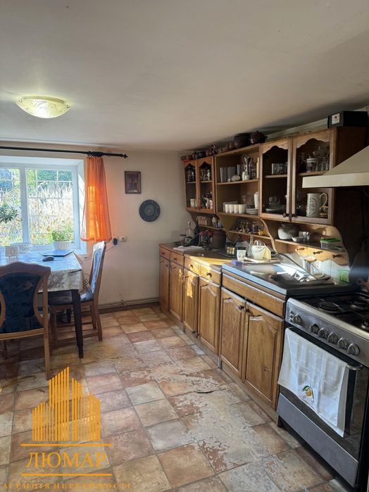 Продаж будинку м. Винники вул Львівська біля озера