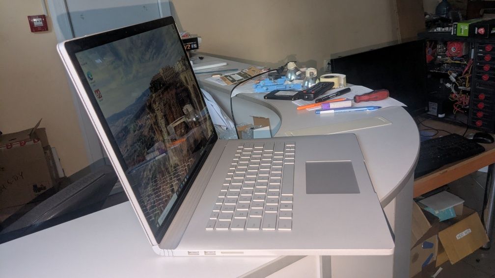 Microsoft Surface Book 3 15" i7 16/512 GTX 1660 Win 11 Pro 127W