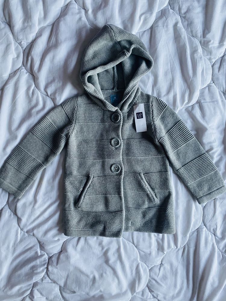 Idealny kardigan na wiosnę GAP rozmiar 18-24 m, Unisex