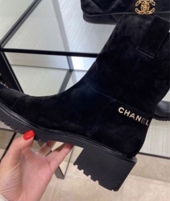Czarne zamszowe botki damskie buty Chanel 38 trapery skóra naturalna
