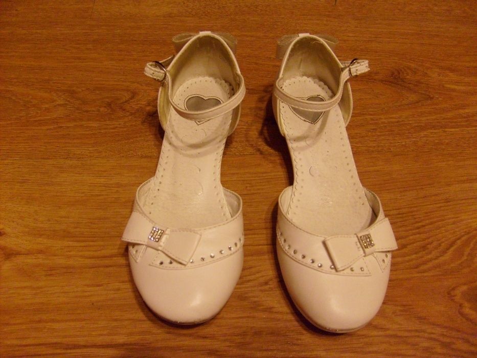 Alba komunijna dla dziewczynki wianek sweterek torebka buty