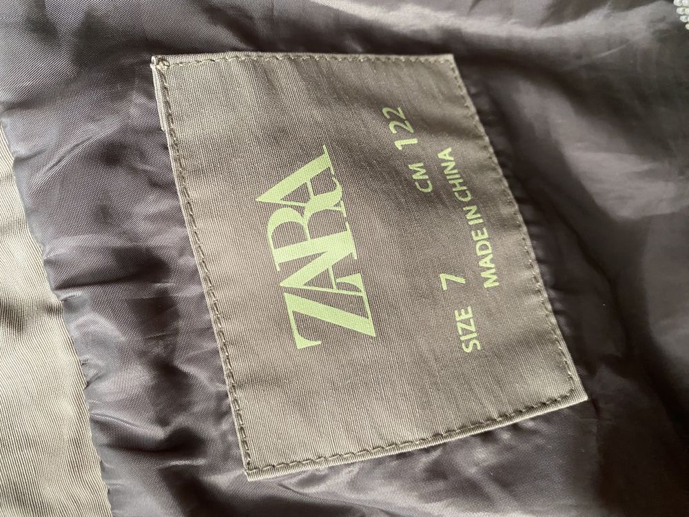 Zara 7 122 курточка