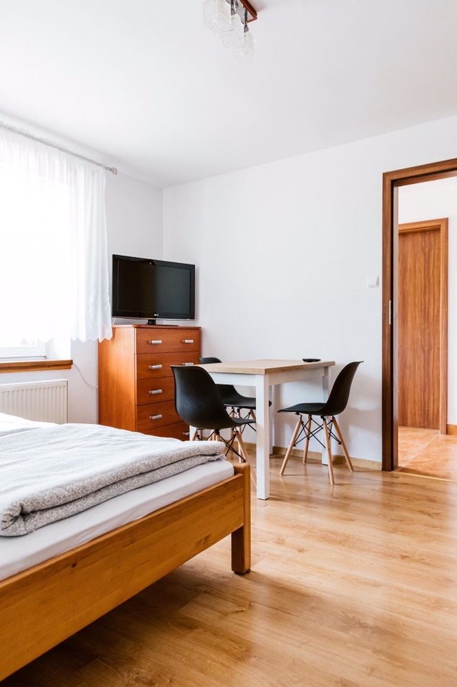 Mazury Apartament 10-osobowy nad jeziorem / 5km od Mikołajki